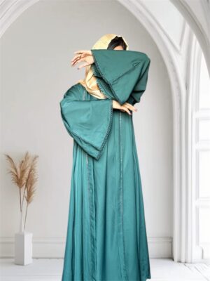 Saudi Arabian Umbrella Sleeves With Center Lace Design